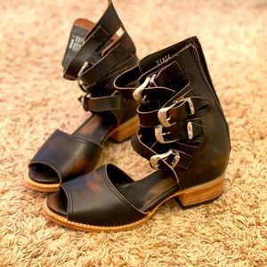 Freebird 7 Pillar Sandals